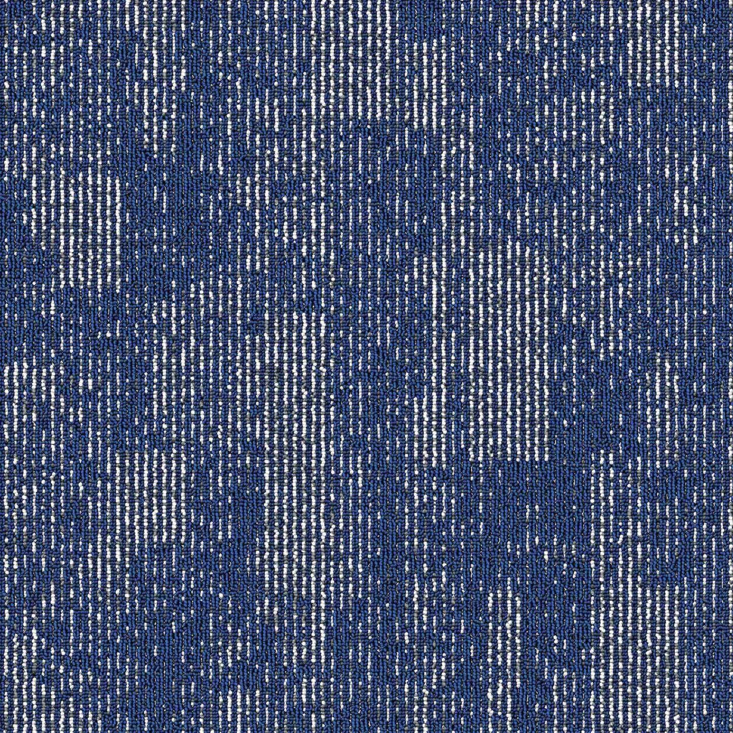 Inspiration Collection Cloud Indigo carpet tile