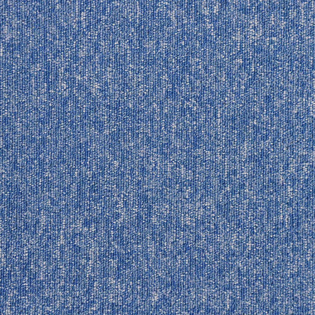 Vital Glacier carpet tile