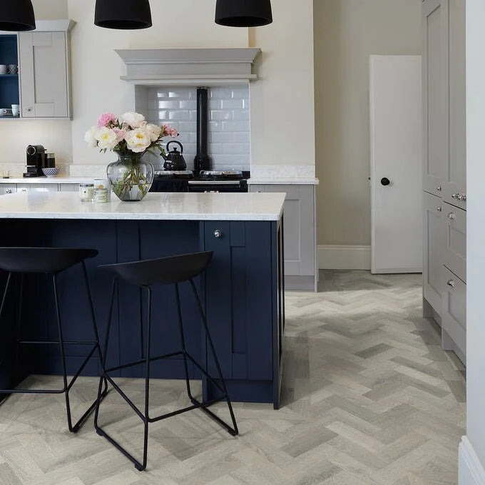 Polyflor Colonia Wisteria Oak small parquet LVT