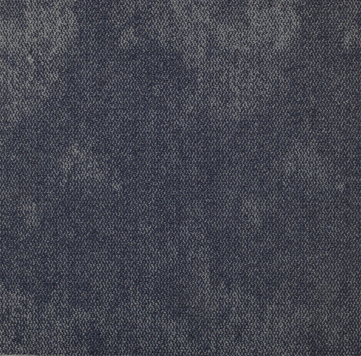 Vapour Nitro carpet tile
