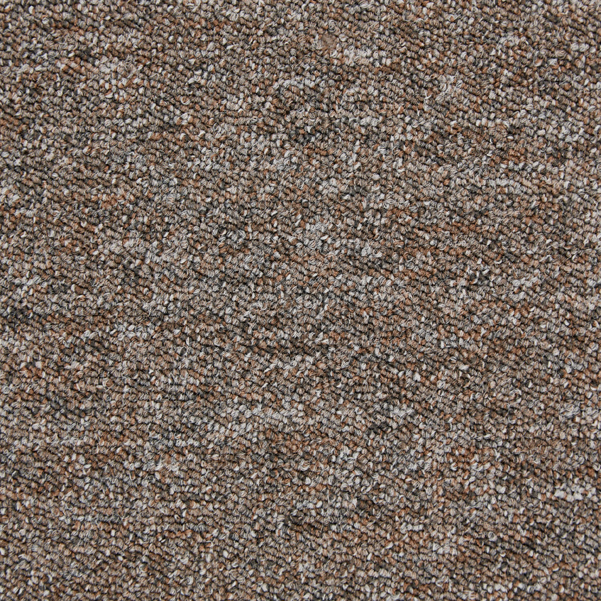 Sprint Peanut carpet tile