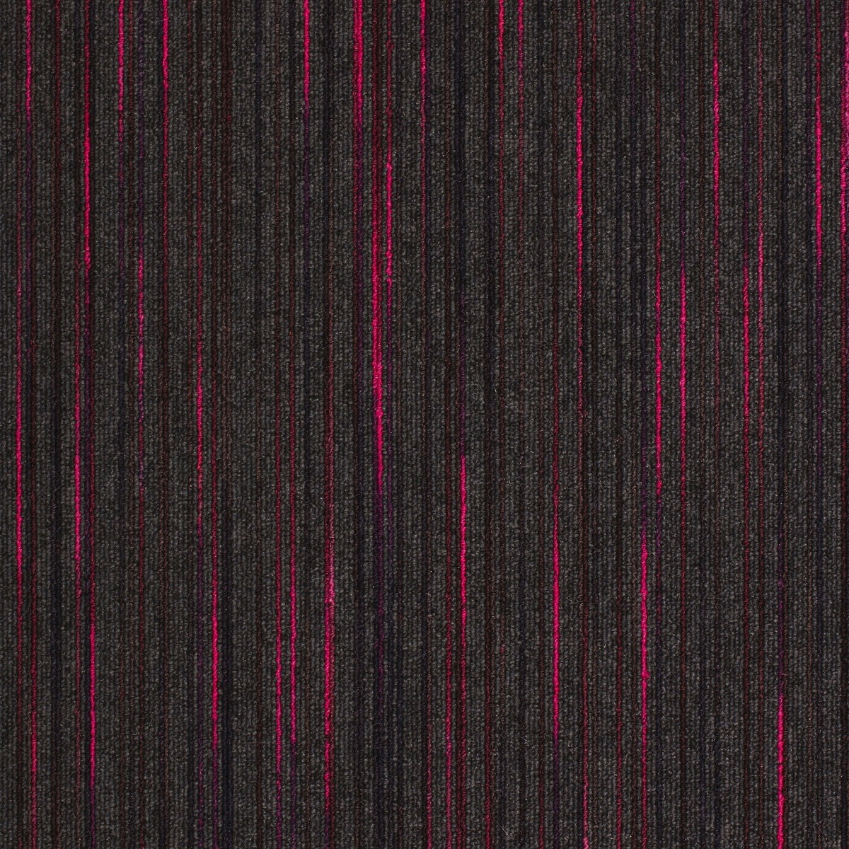 Strobe Spark carpet tile