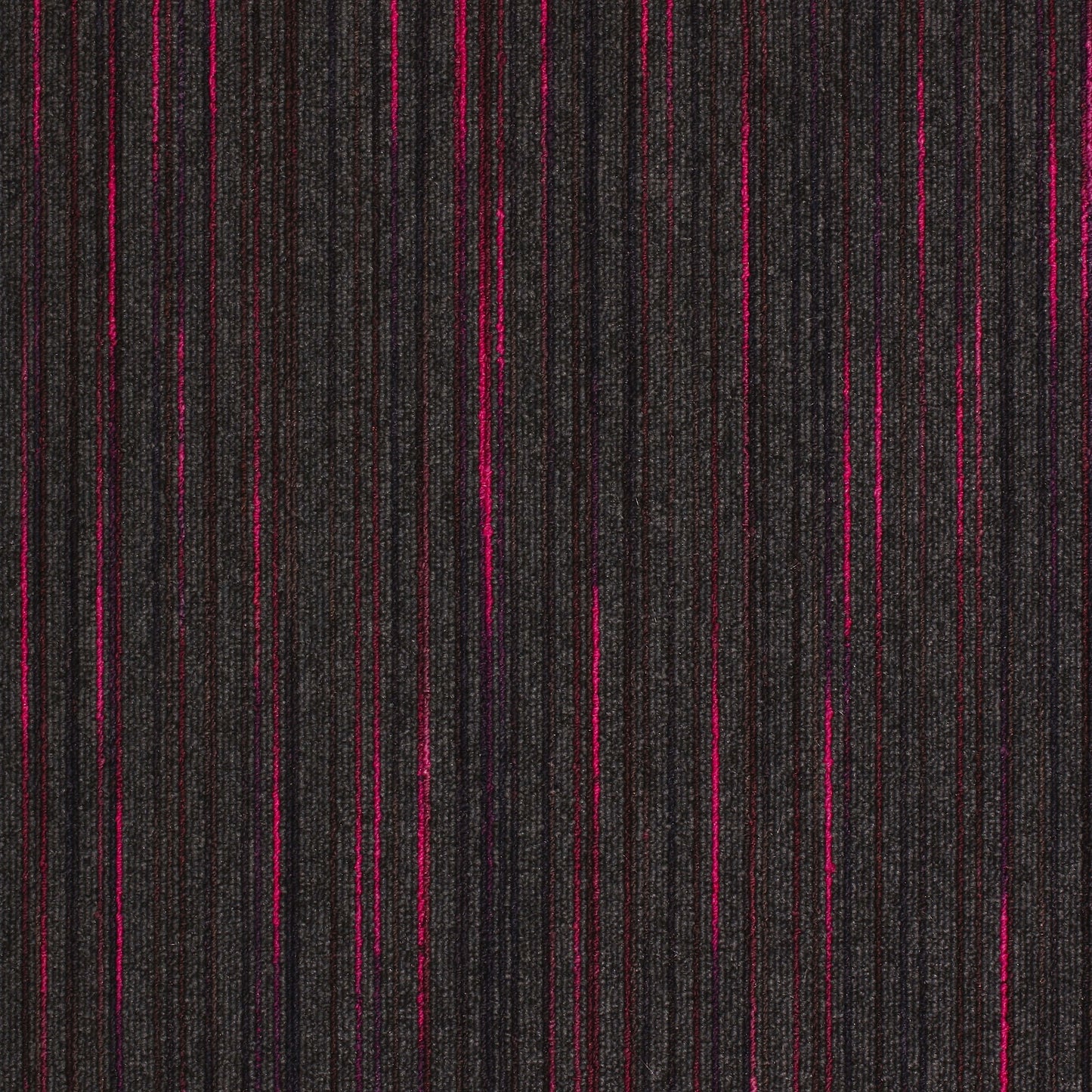 Strobe Spark carpet tile