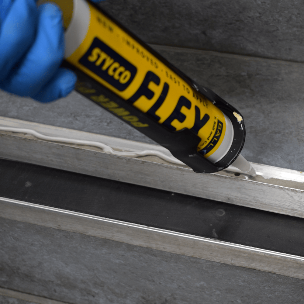 F-Ball Stycco Flex Rapid Flexible Adhesive application