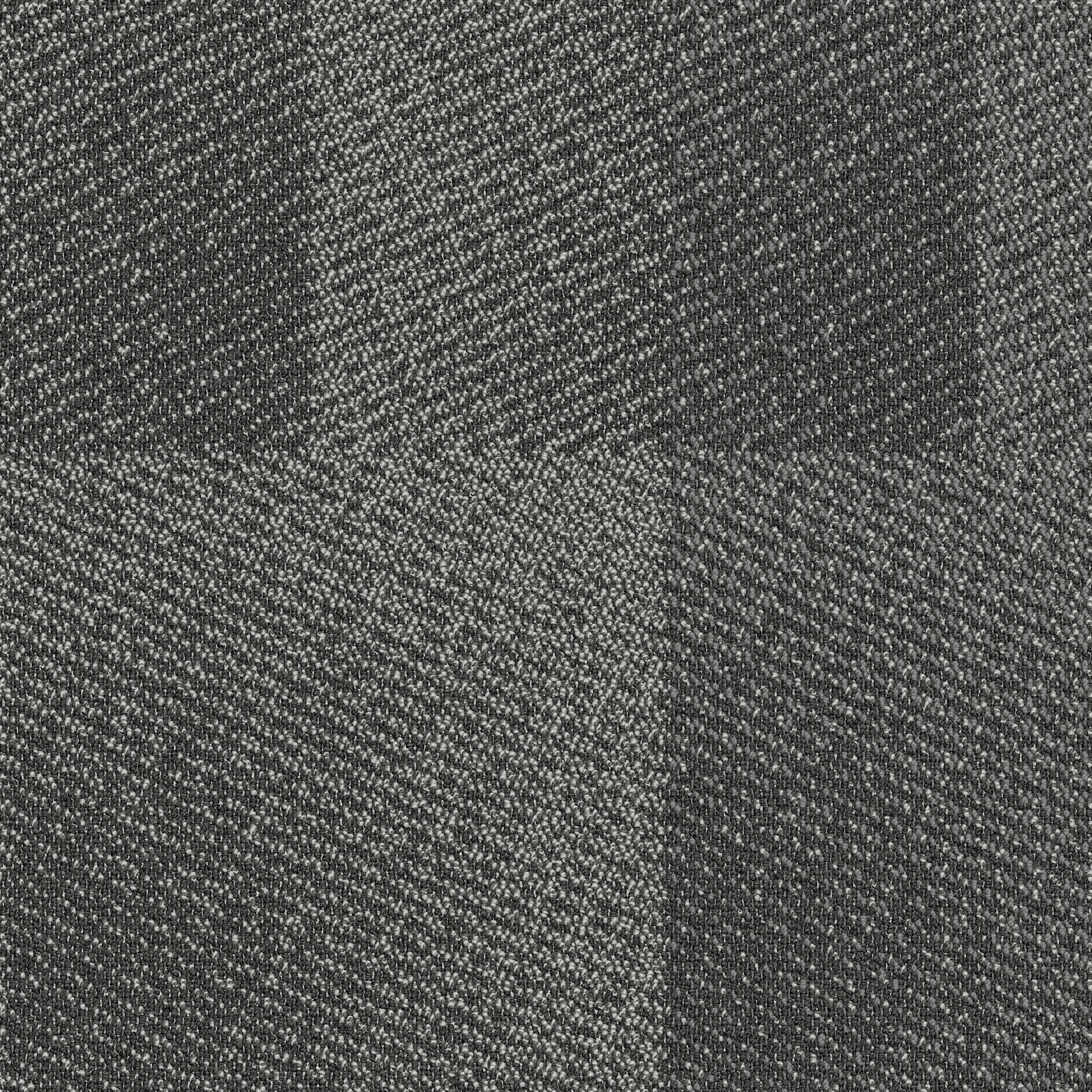 Triumph Everyway Soft Smoke carpet tile