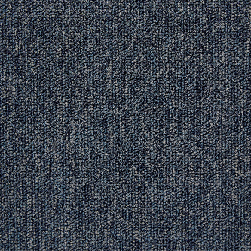 Triumph Loop Blue Haze carpet tile
