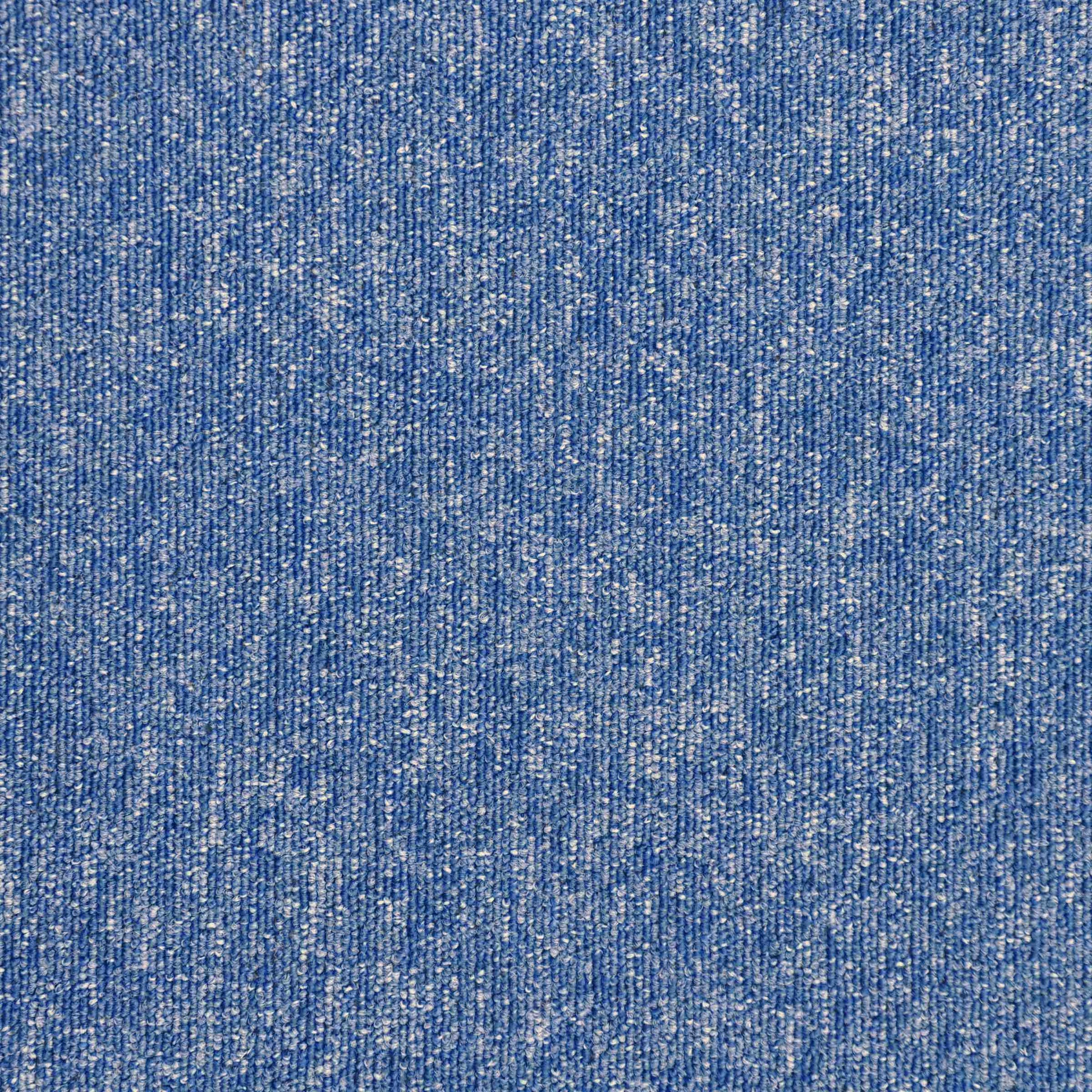 Vital Glacier carpet tile