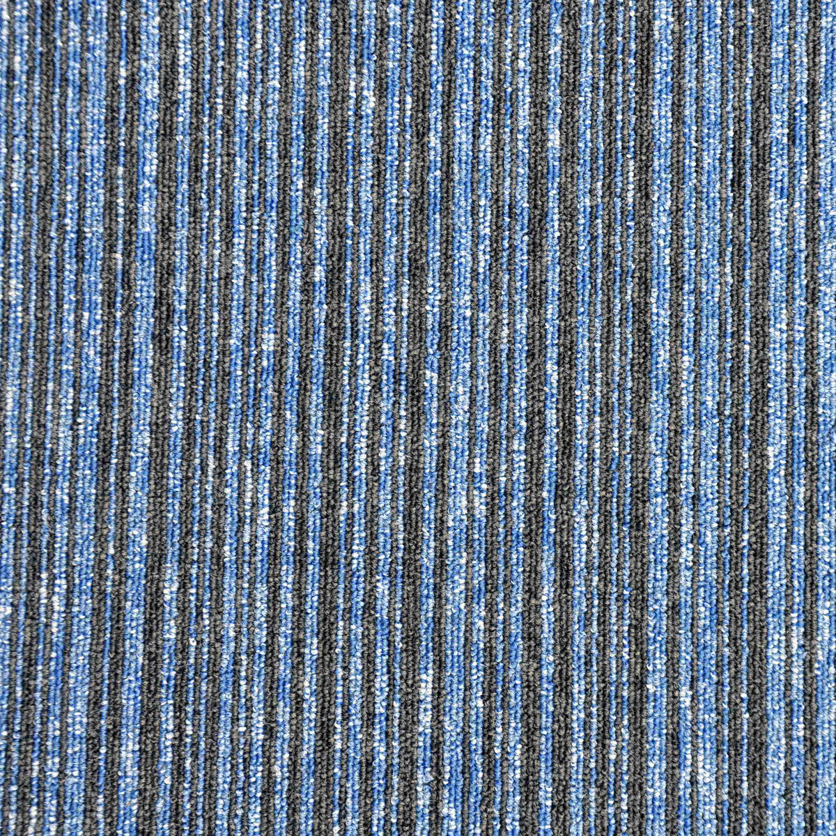 Vital Ice carpet tile