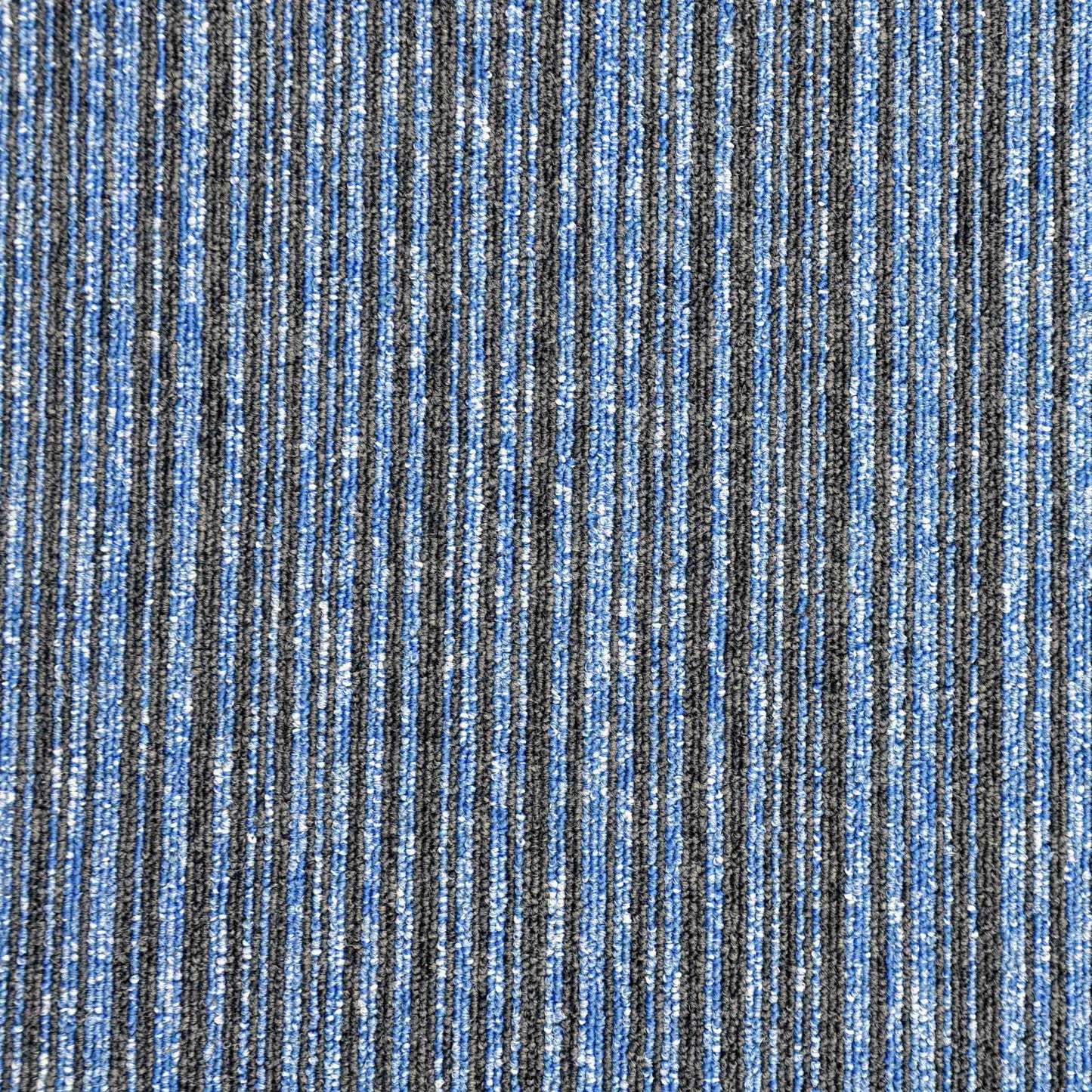 Vital Ice carpet tile
