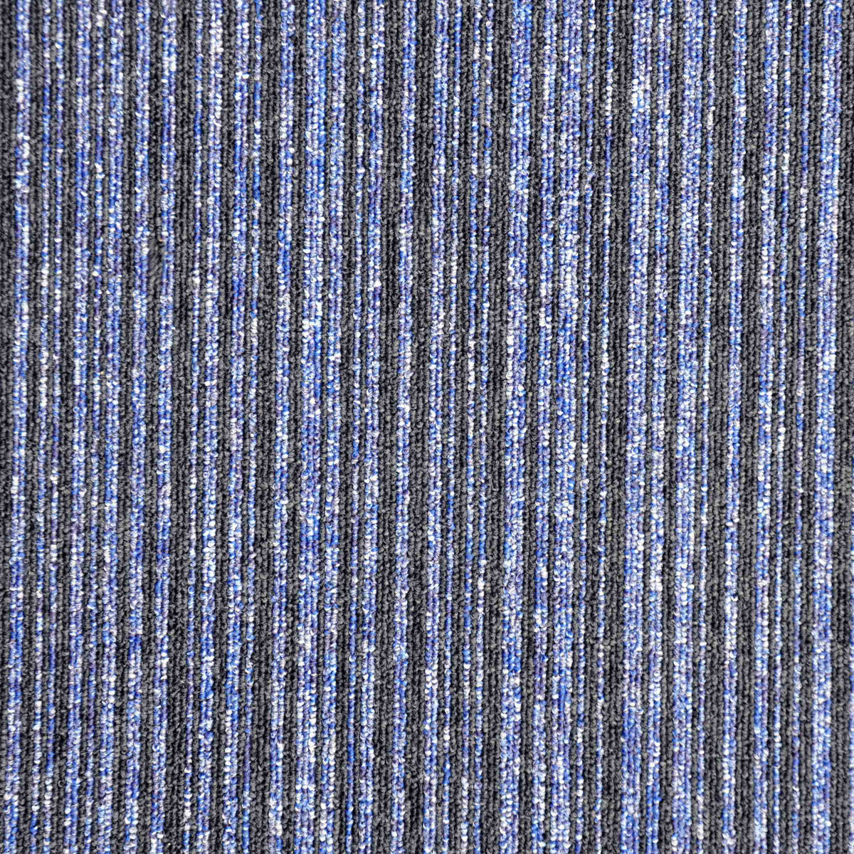 Vital Arctic carpet tile