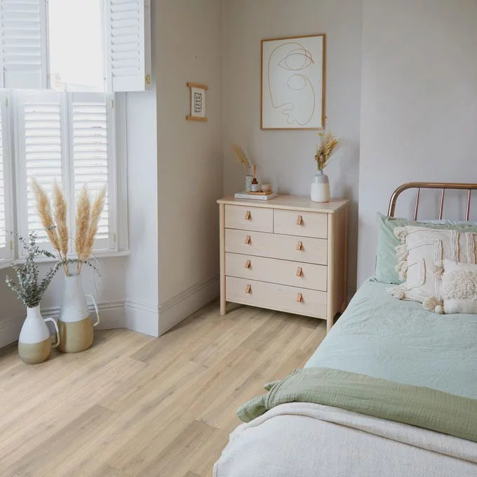 Polyflor Camaro Rigid Core Naked Blond Oak SPC click LVT sample