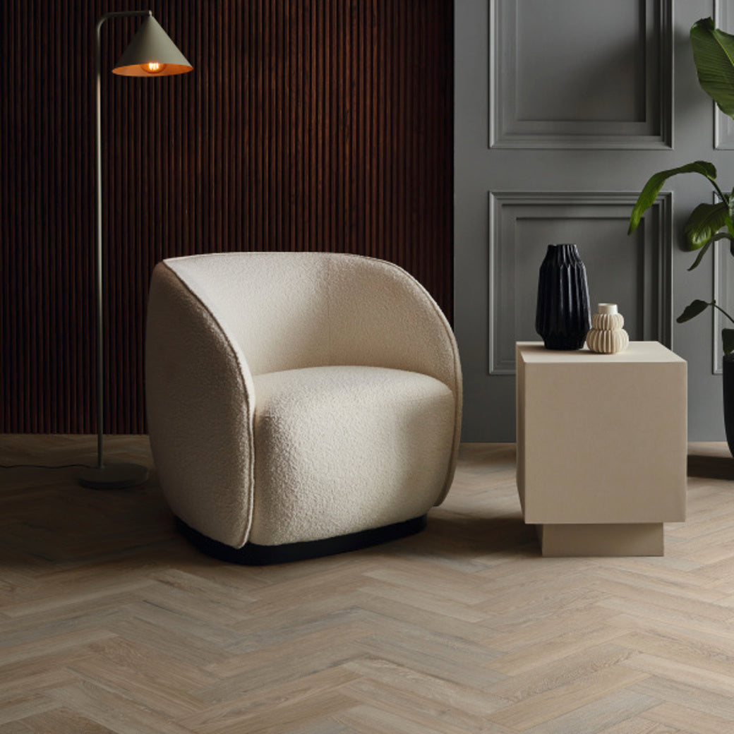 Karndean Van Gogh Aviemore Oak SM-VGW8242 herringbone wood-effect LVT 0.55mm sample
