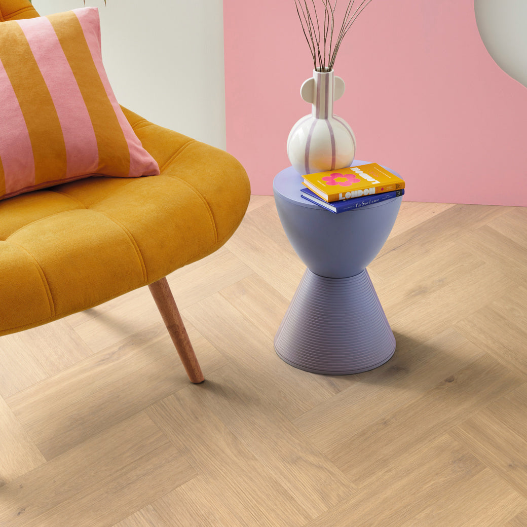 Karndean Van Gogh Canadian Nude Oak SM-VGW8117 herringbone wood-effect LVT 0.55mm sample