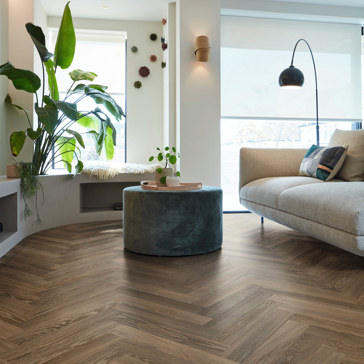 Karndean Knight Tile Cocoa Limed Oak SM-KP165 herringbone wood-effect LVT 2mm sample