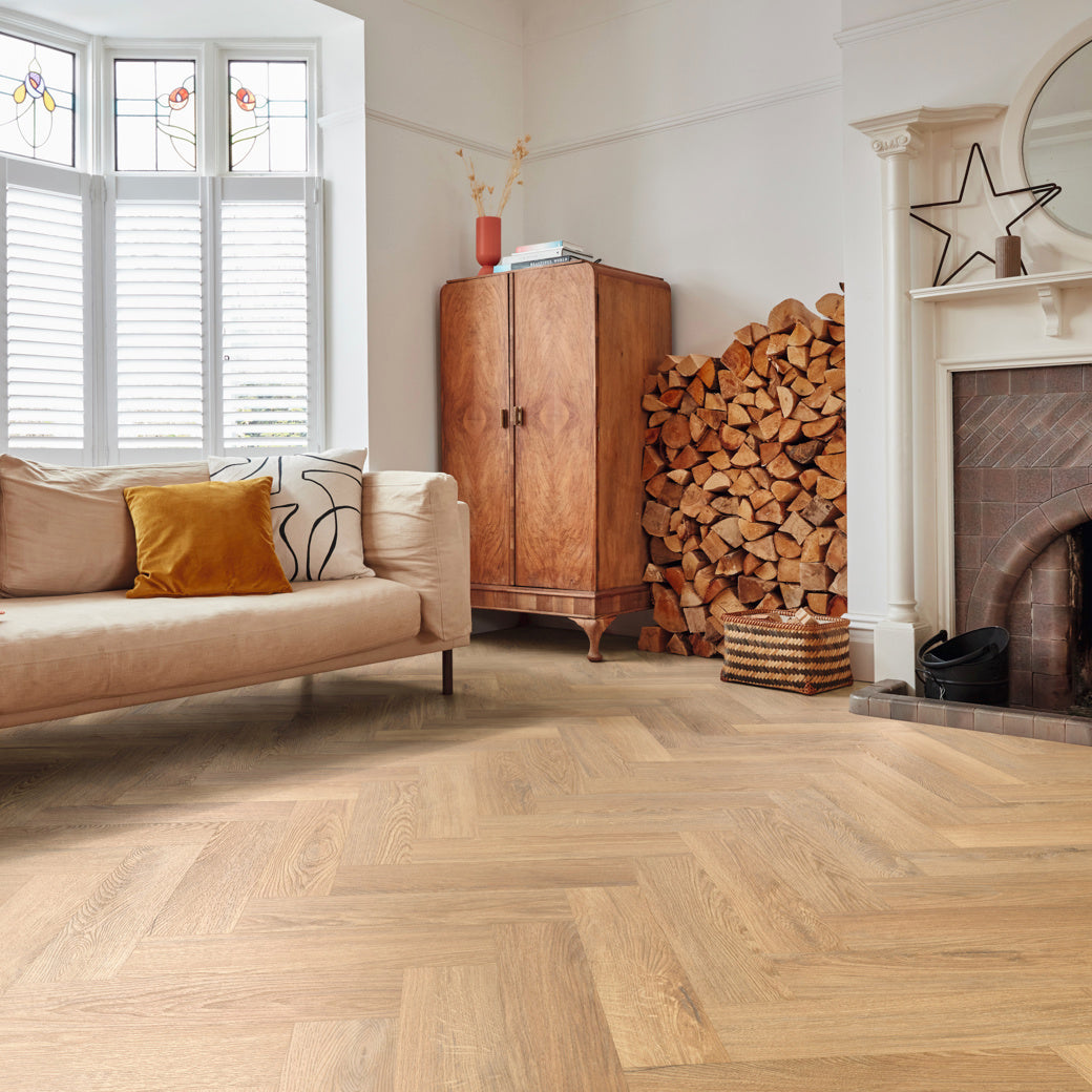 Karndean Van Gogh Croftmore Oak SM-VGW8240 herringbone wood-effect LVT 0.55mm sample