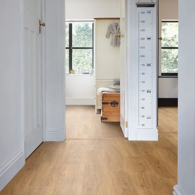 Polyflor Camaro Rigid Core Butternut Oak SPC click LVT sample