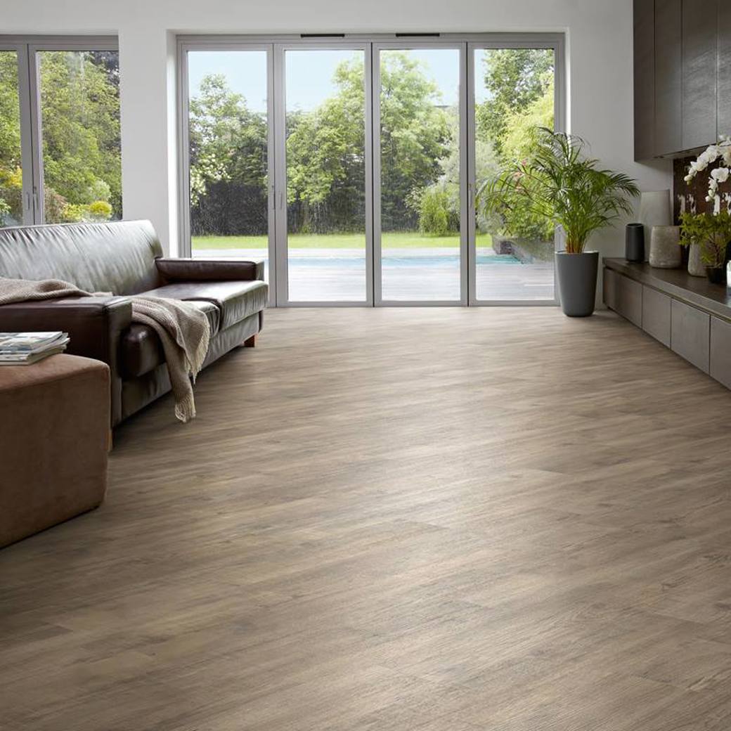 Karndean Knight Tile Light Worn Oak KP104 wood-effect LVT 2mm sample