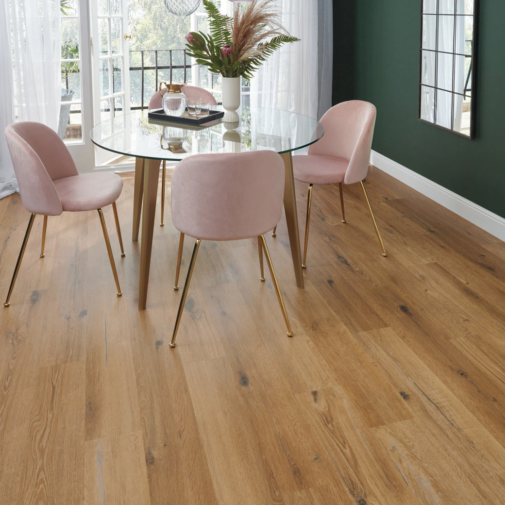 Karndean Knight Tile Traditional Character Oak KP146 wood-effect LVT 2mm sample