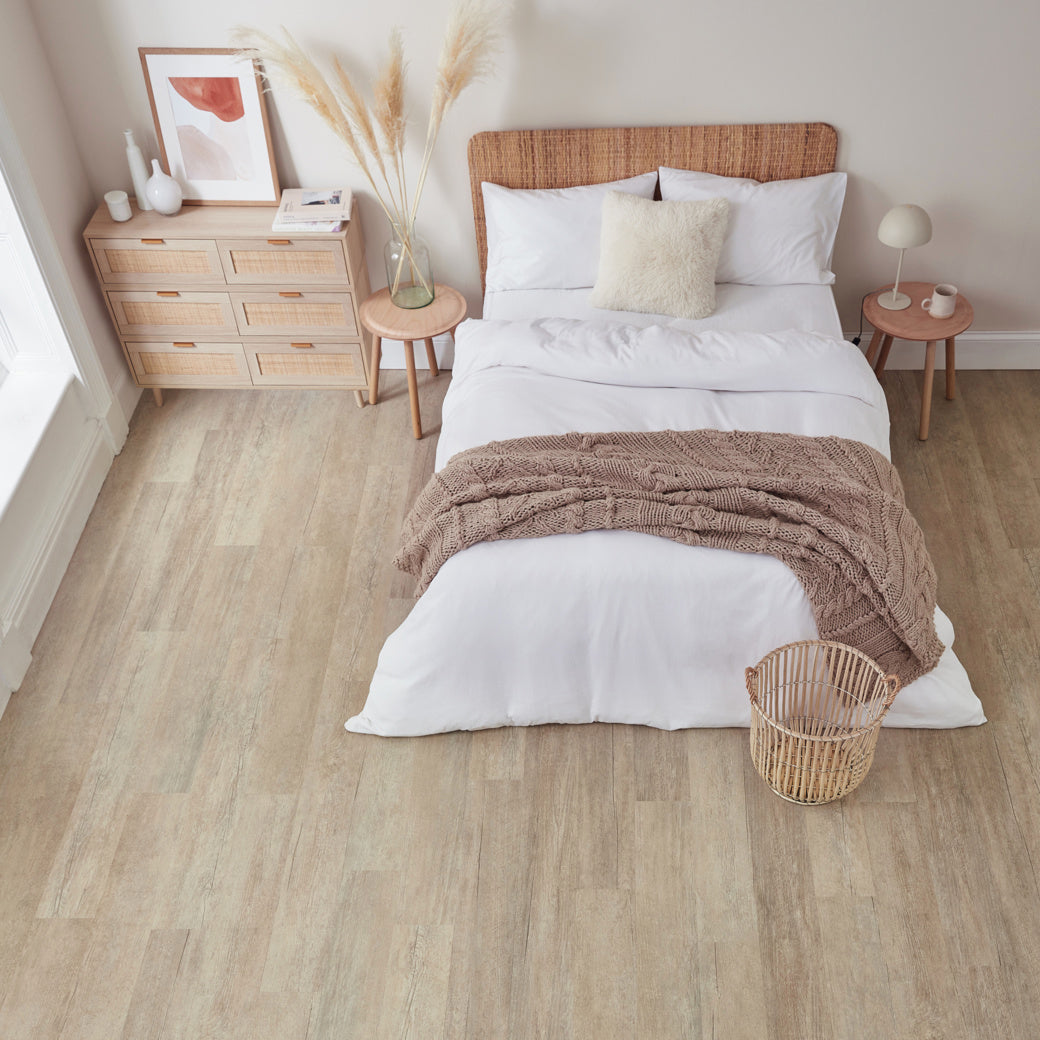 Karndean Knight Tile Coastline Oak KP147 wood-effect LVT 2mm sample