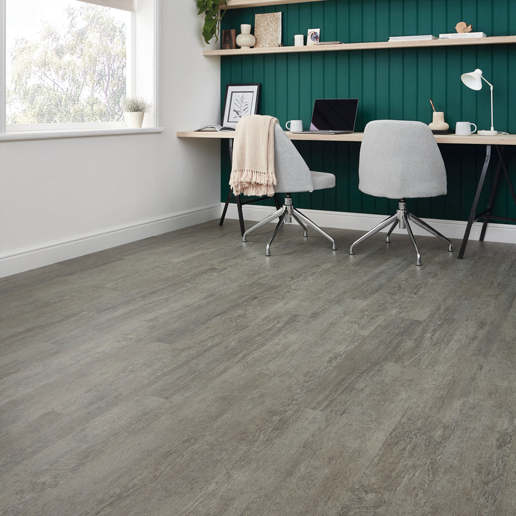Karndean Knight Tile Quayside Oak KP148 wood-effect LVT 2mm sample