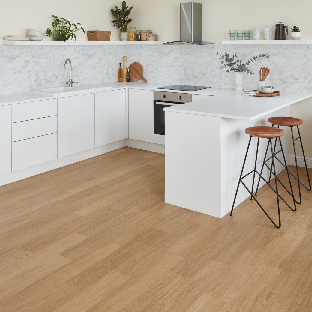 Karndean Knight Tile Natural Studio Oak KP151 wood-effect LVT 2mm sample