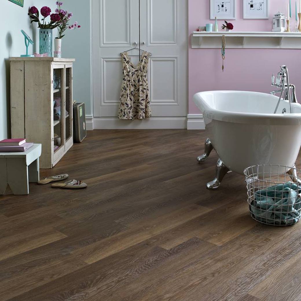 Karndean Knight Tile Mid Limed Oak KP96 wood-effect LVT 2mm sample
