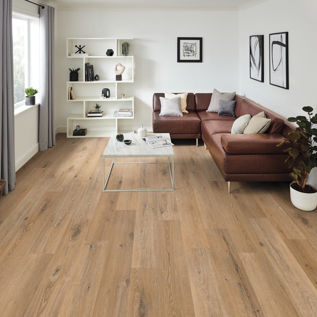 Karndean Knight Tile Natural Character Oak KP145 wood-effect LVT 2mm sample