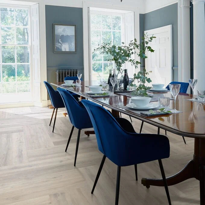 Polyflor Camaro PUR 2254 Rosedale Oak LVT flooring with plank wood-effect design