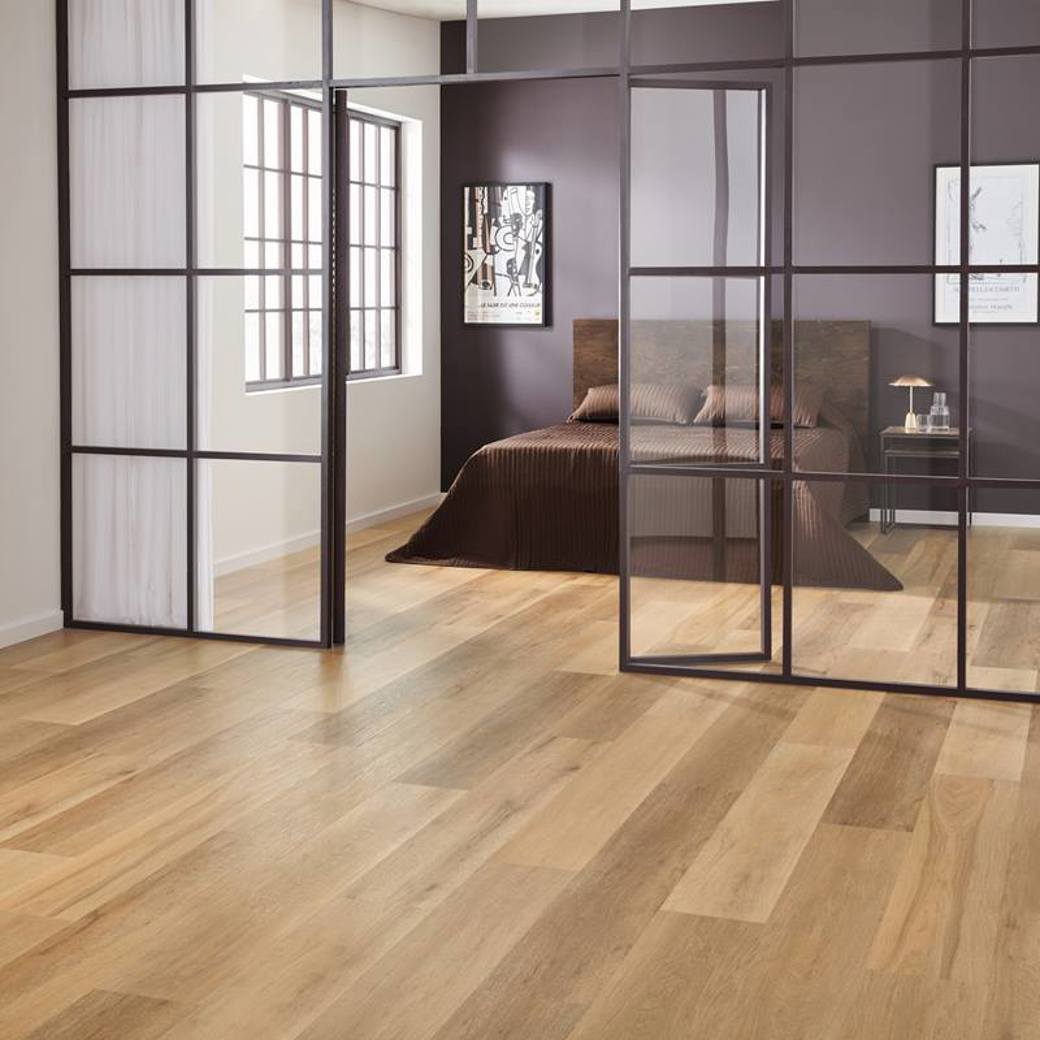 Karndean Van Gogh Warm Ash RKP81032 rigid core SPC click LVT sample