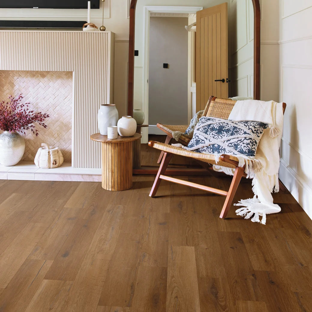 Karndean Knight Tile Russet Character Oak KP163 wood-effect LVT 2mm sample