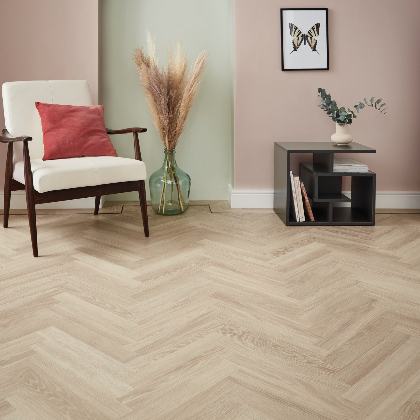 Karndean Knight Tile Dutch Limed Oak SM-KP154 small plank wood-effect LVT 2mm sample