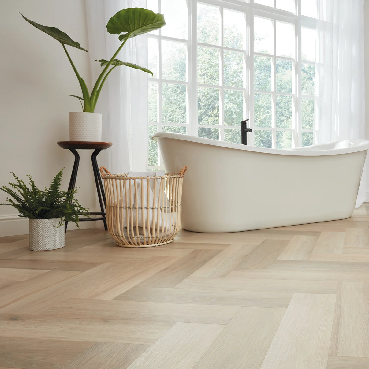Karndean Van Gogh Texas White Ash SM-VGW8105 herringbone wood-effect LVT 0.55mm sample