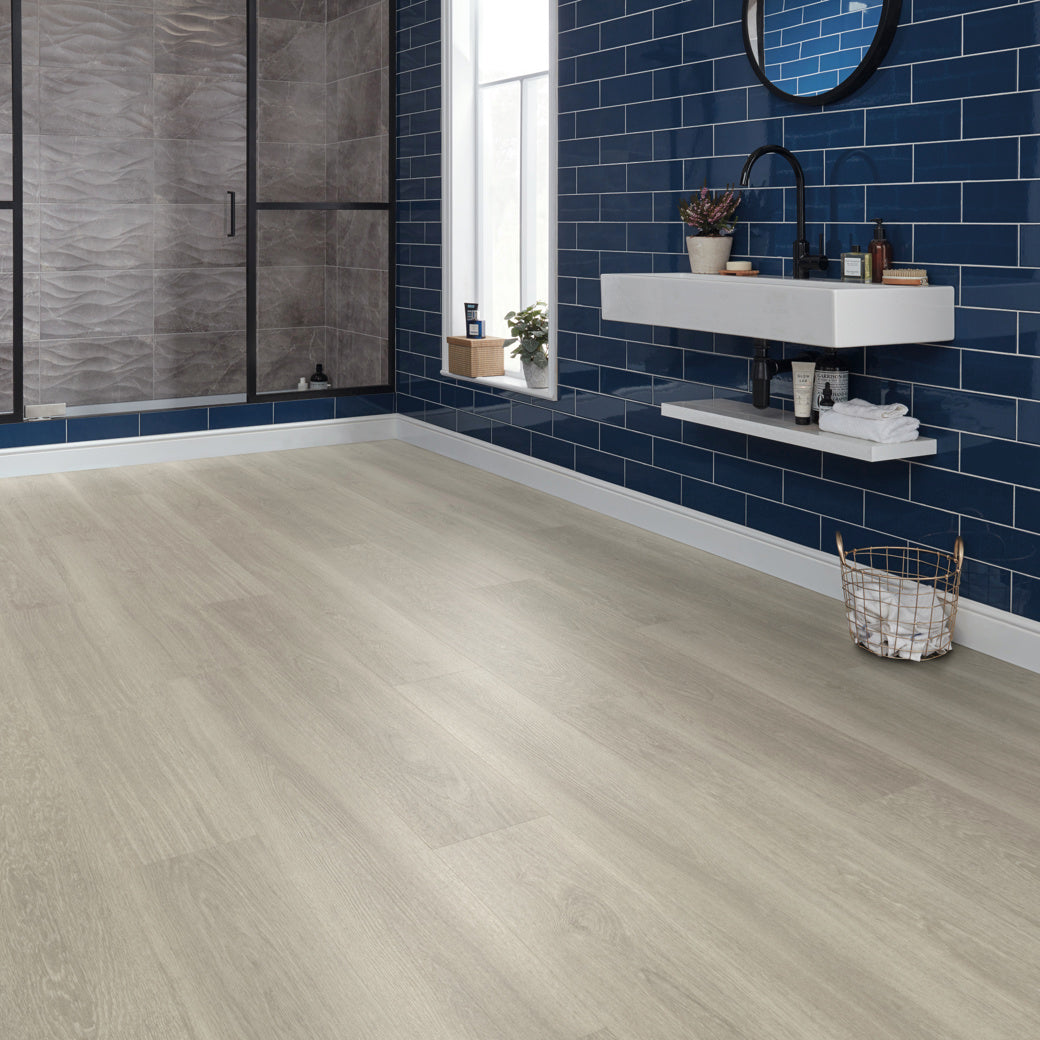 Karndean Van Gogh Grey Brushed Oak VGW120T wood-effect LVT 0.55mm sample