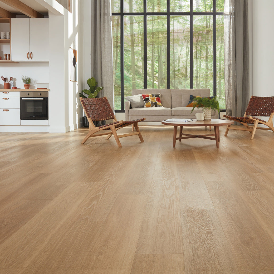Karndean Van Gogh Warm Brushed Oak VGW121T wood-effect LVT 0.55mm sample