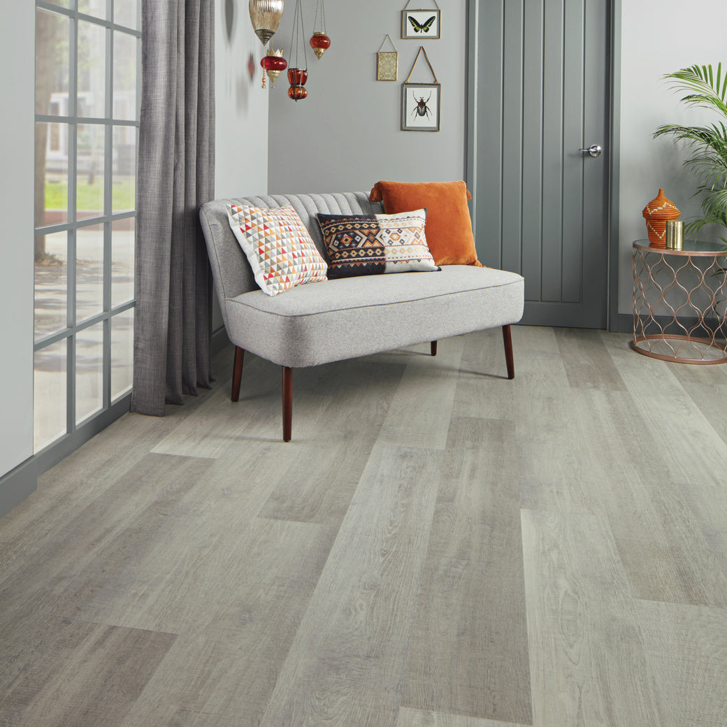 Karndean Van Gogh Shadow Oak VGW124T wood-effect LVT 0.55mm sample