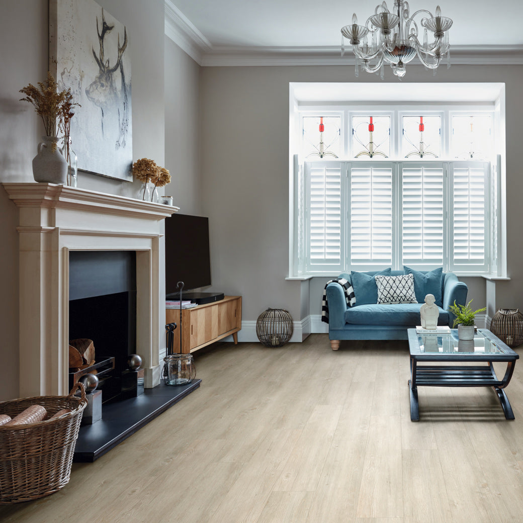 Karndean Van Gogh Light Country Oak VGW139T wood-effect LVT 0.55mm sample