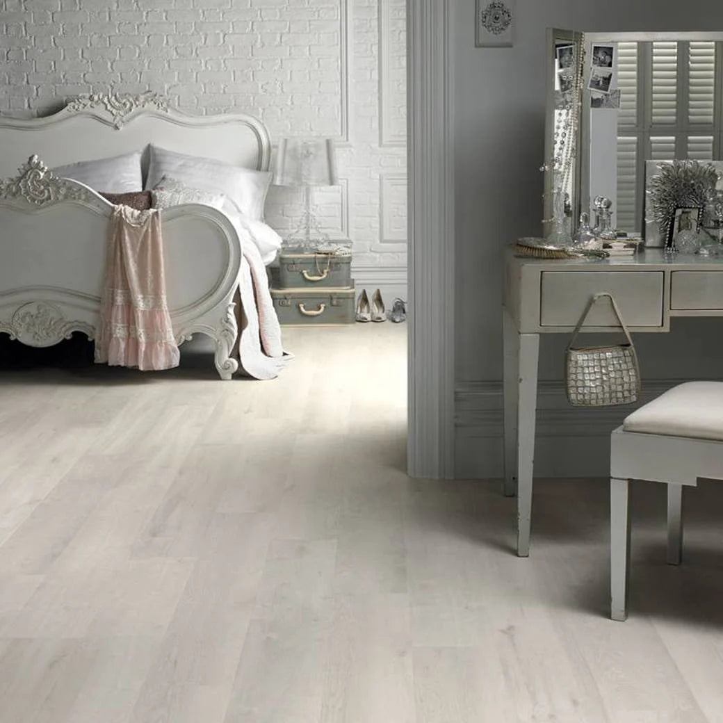 Karndean Van Gogh White Washed Oak VGW80T wood-effect LVT 0.55mm sample