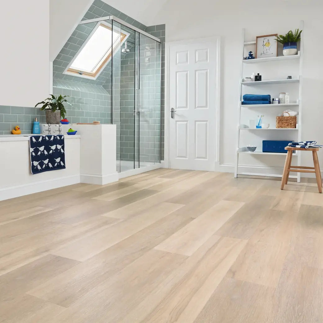 Karndean Van Gogh Texas White Ash VGW8105 wood-effect LVT 0.55mm sample