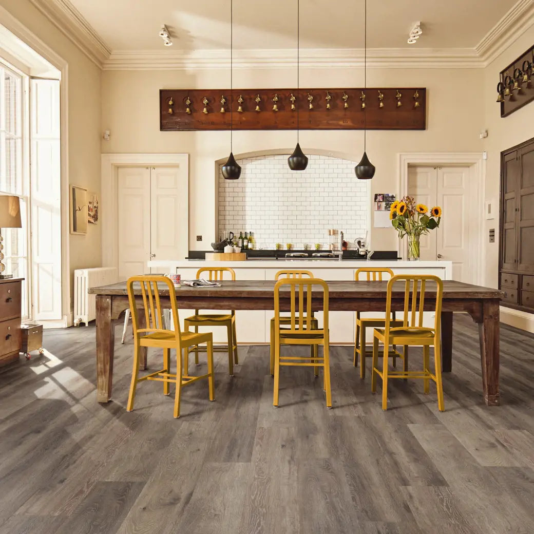 Karndean Van Gogh Baltic Mistral Oak VGW8112 wood-effect LVT 0.55mm sample