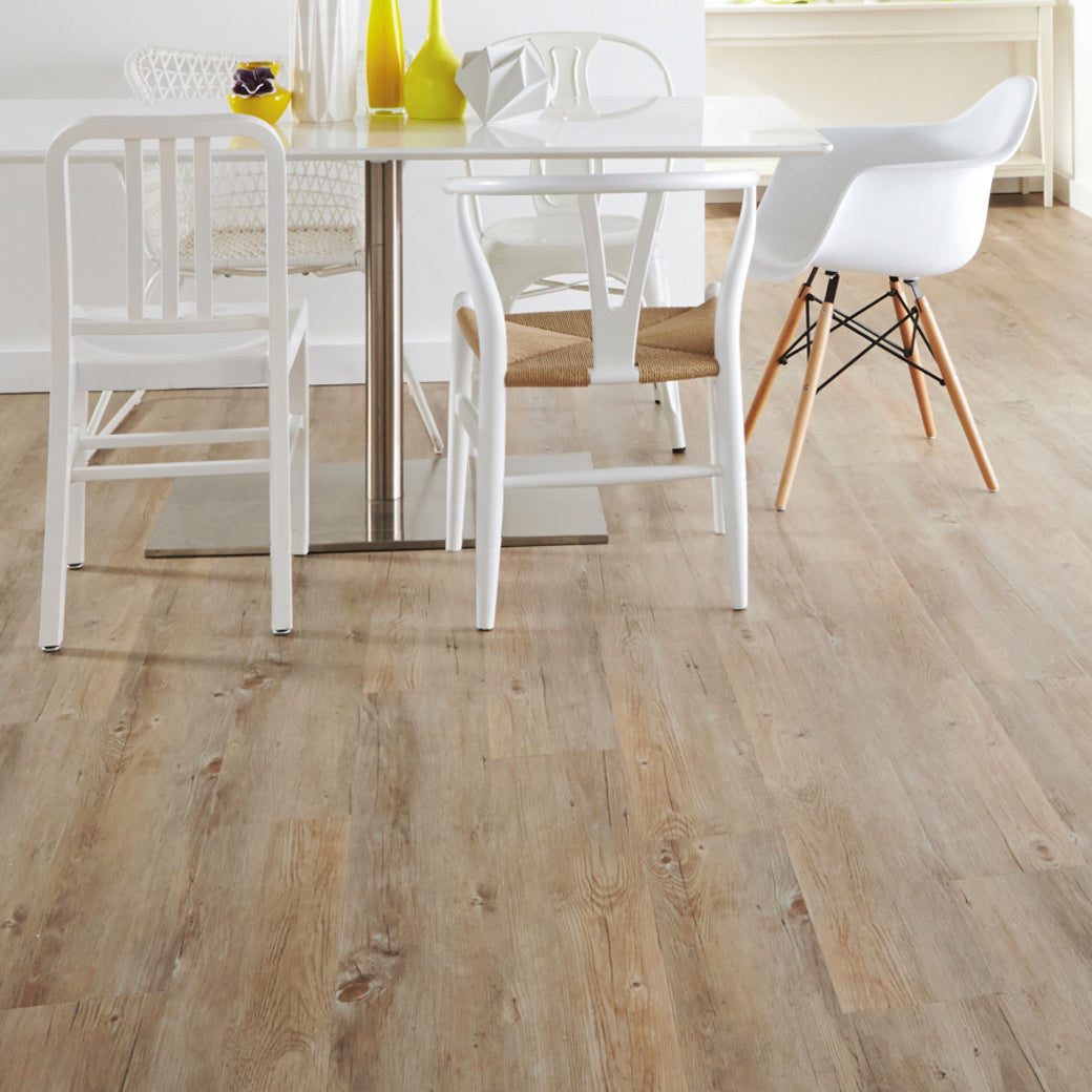 Karndean Van Gogh Country Oak VGW81T wood-effect LVT 0.55mm sample